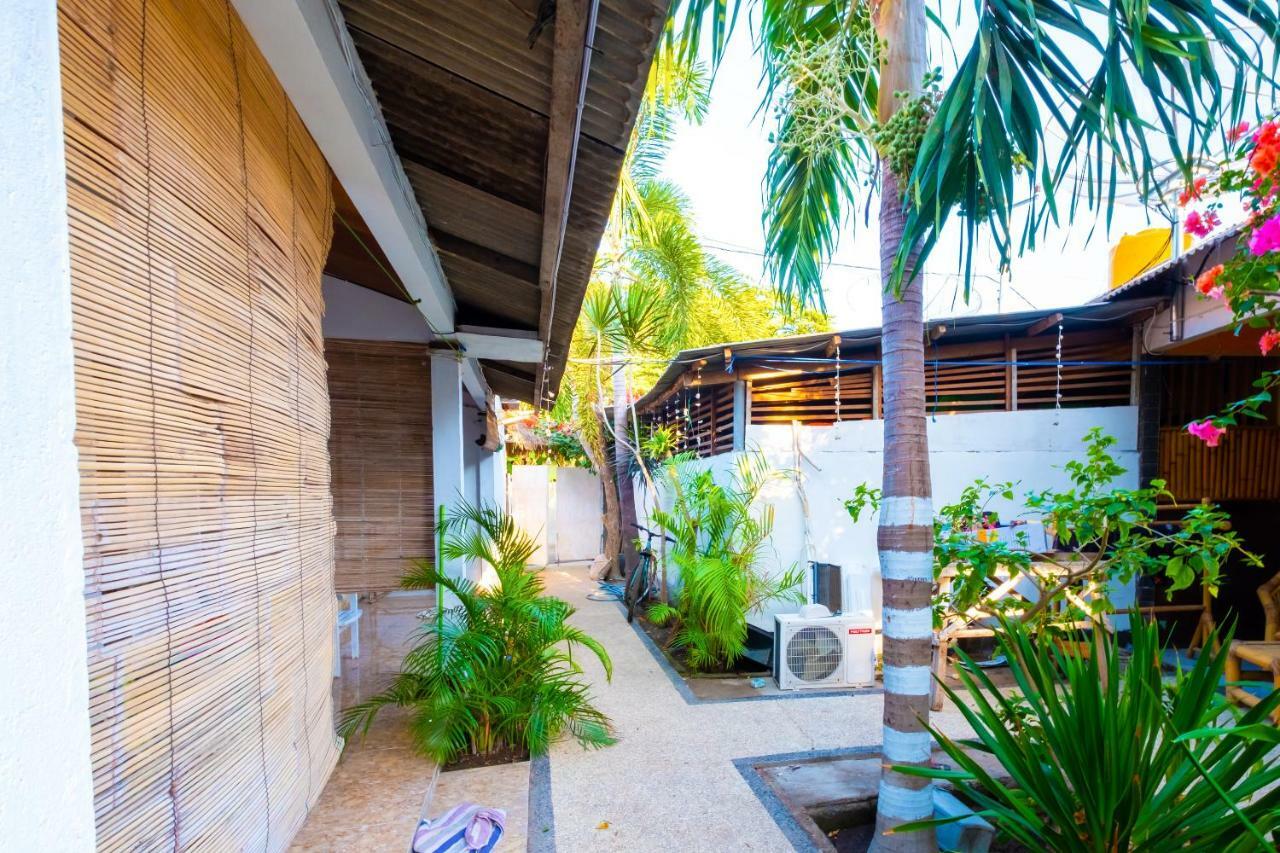 Oyo 1373 Chili Gili Hotel Gili Trawangan Exterior photo