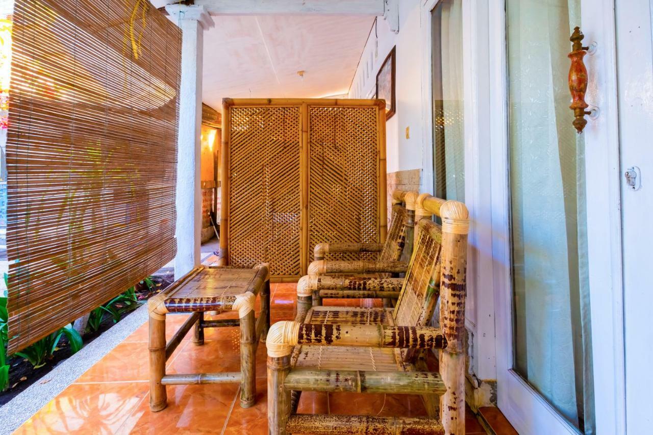 Oyo 1373 Chili Gili Hotel Gili Trawangan Exterior photo